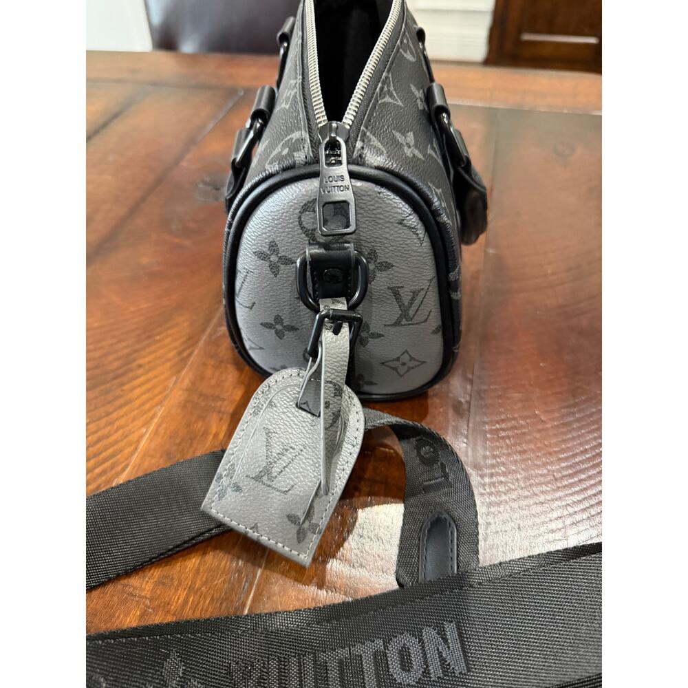 Designer Inspired Crossbody Bag - Picture 3 of 8